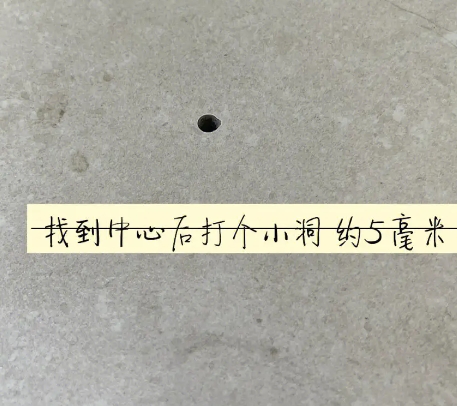 静乐瓷砖空鼓维修公司专业解答在瓷砖铺贴过程中，如果砂料搅拌不均匀，将会带来以下问题